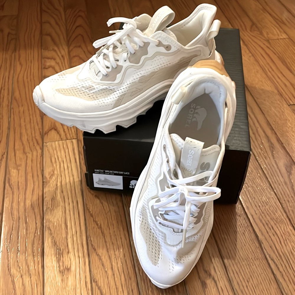 Sorel Women’s Sneakers Size 7.5